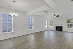 636 Thunder Gulch Avenue photo 4
