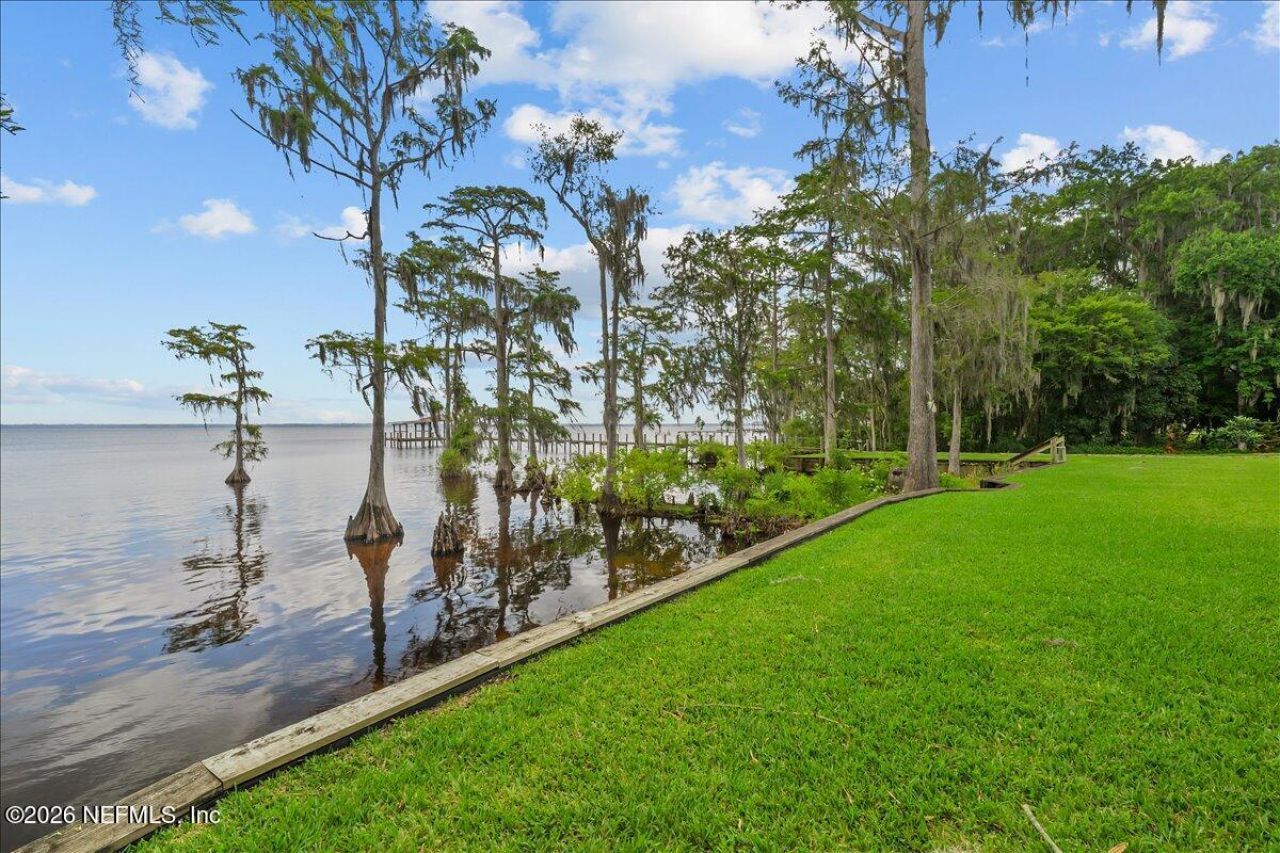 316 Riviera Drive, Crescent City, FL 32112 Photo