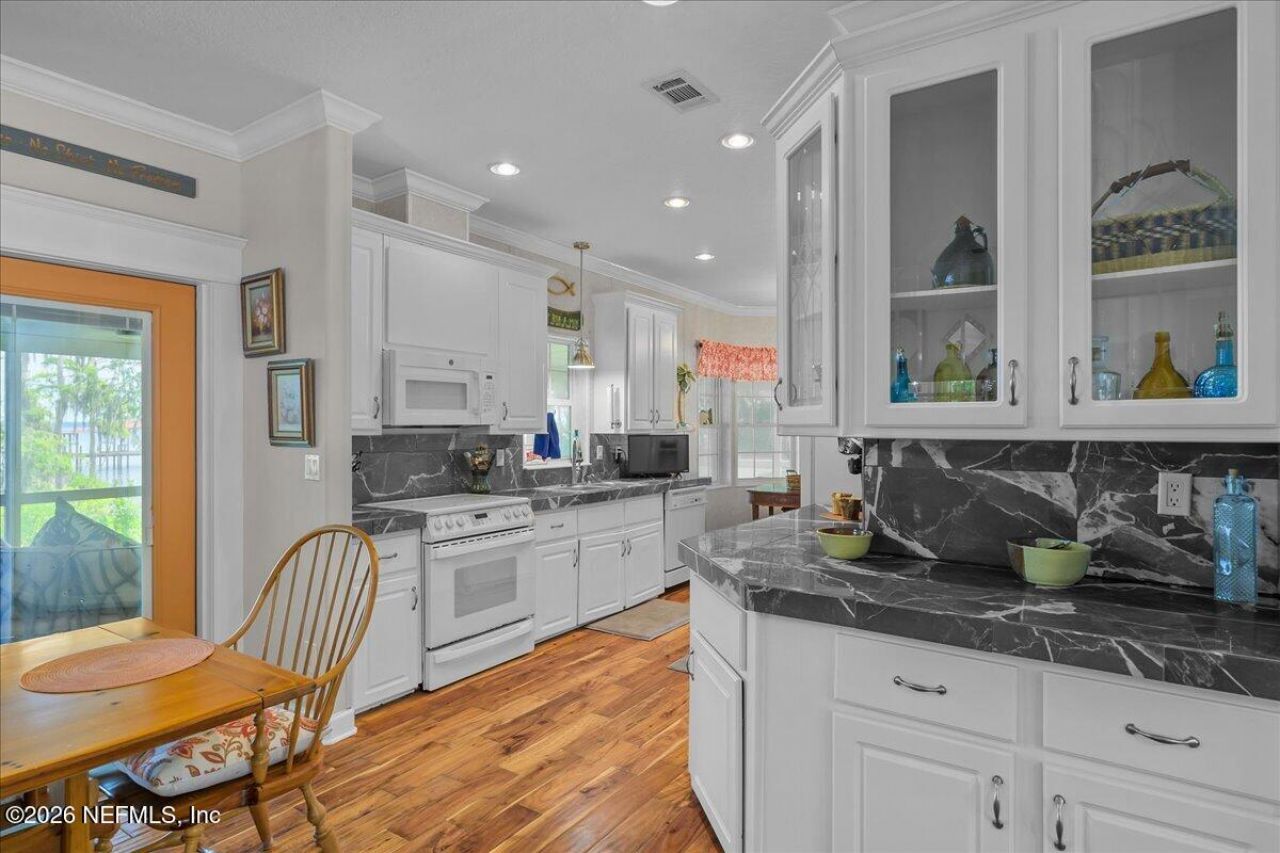 316 Riviera Drive, Crescent City, FL 32112 Photo