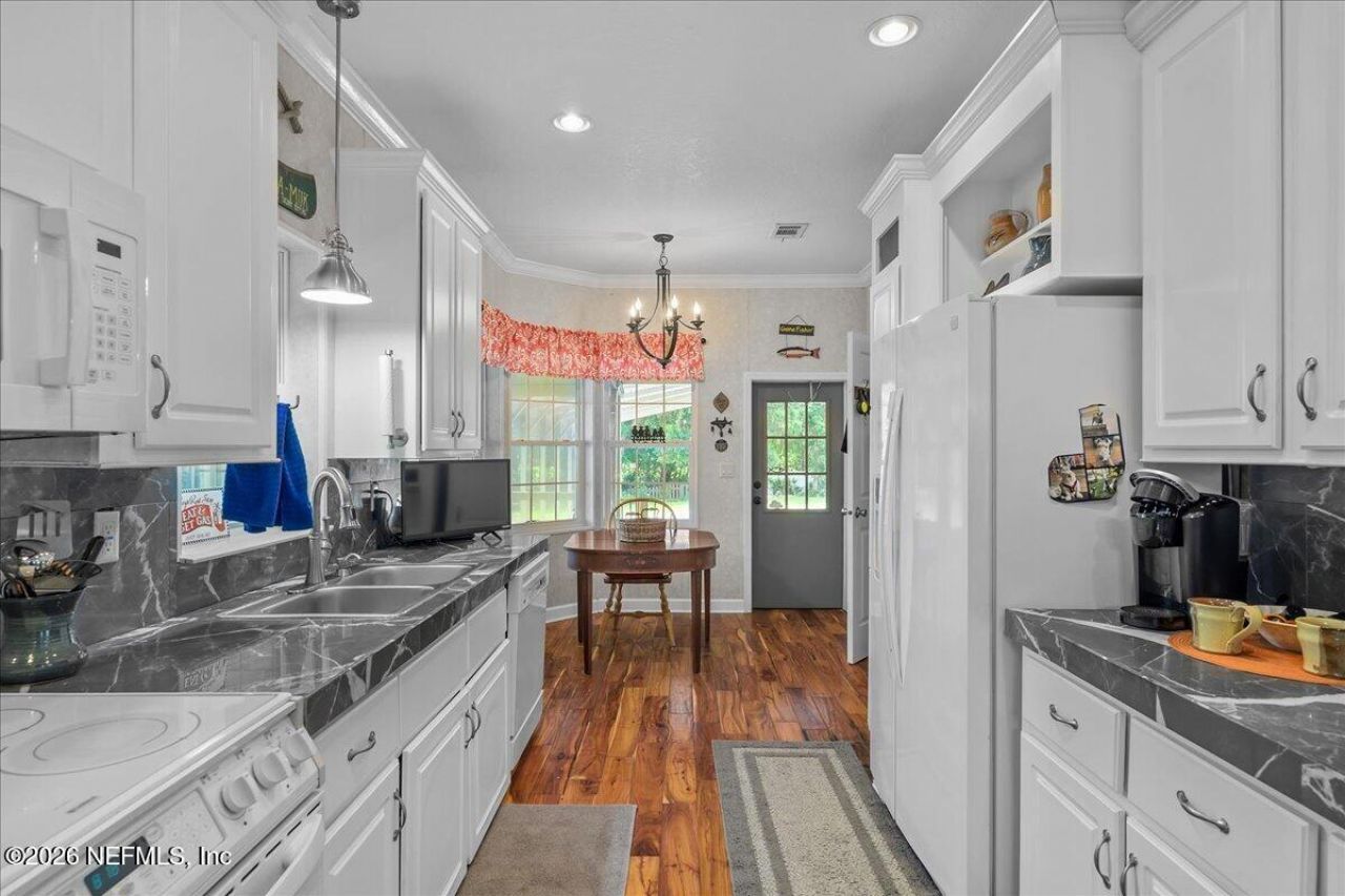 316 Riviera Drive, Crescent City, FL 32112 Photo