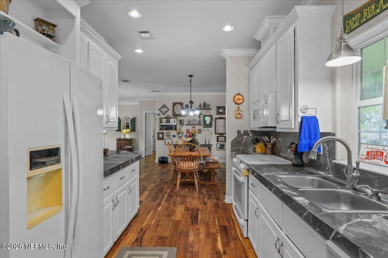316 Riviera Drive, Crescent City, FL 32112 Photo