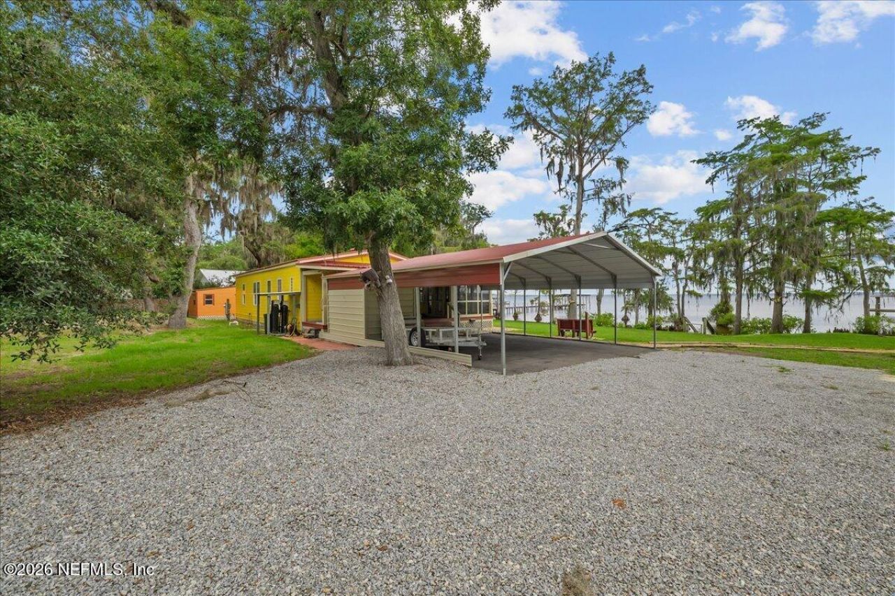 316 Riviera Drive, Crescent City, FL 32112 Photo