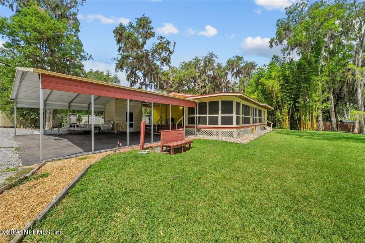 316 Riviera Drive, Crescent City, FL 32112 Photo