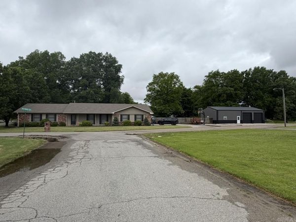 206 westwood Circle, Walnut Ridge, AR 72476