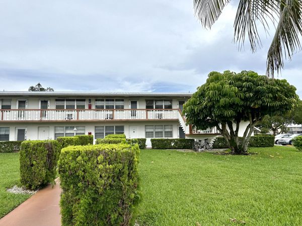 39 Cambridge B, West Palm Beach, FL 33417