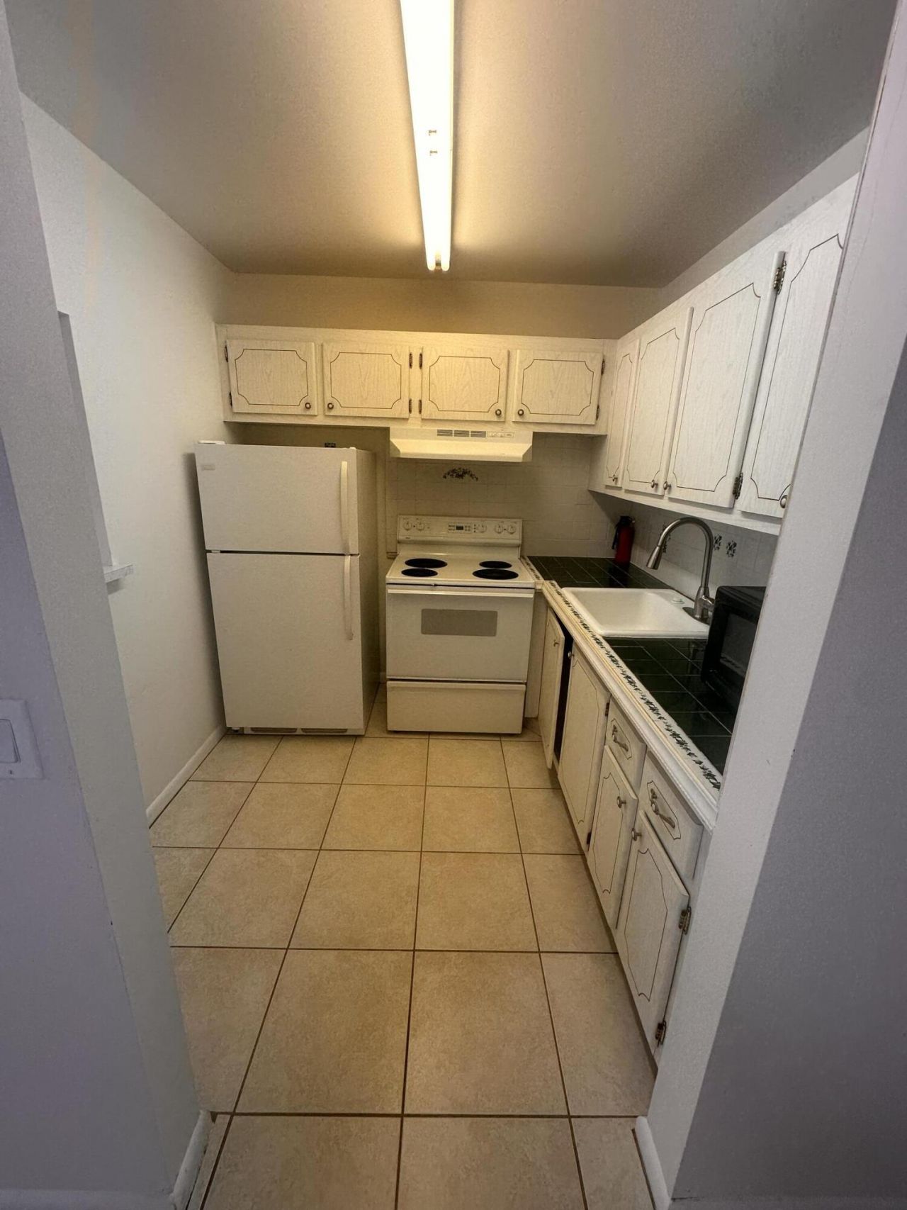 39 Cambridge B, West Palm Beach, FL 33417 Photo