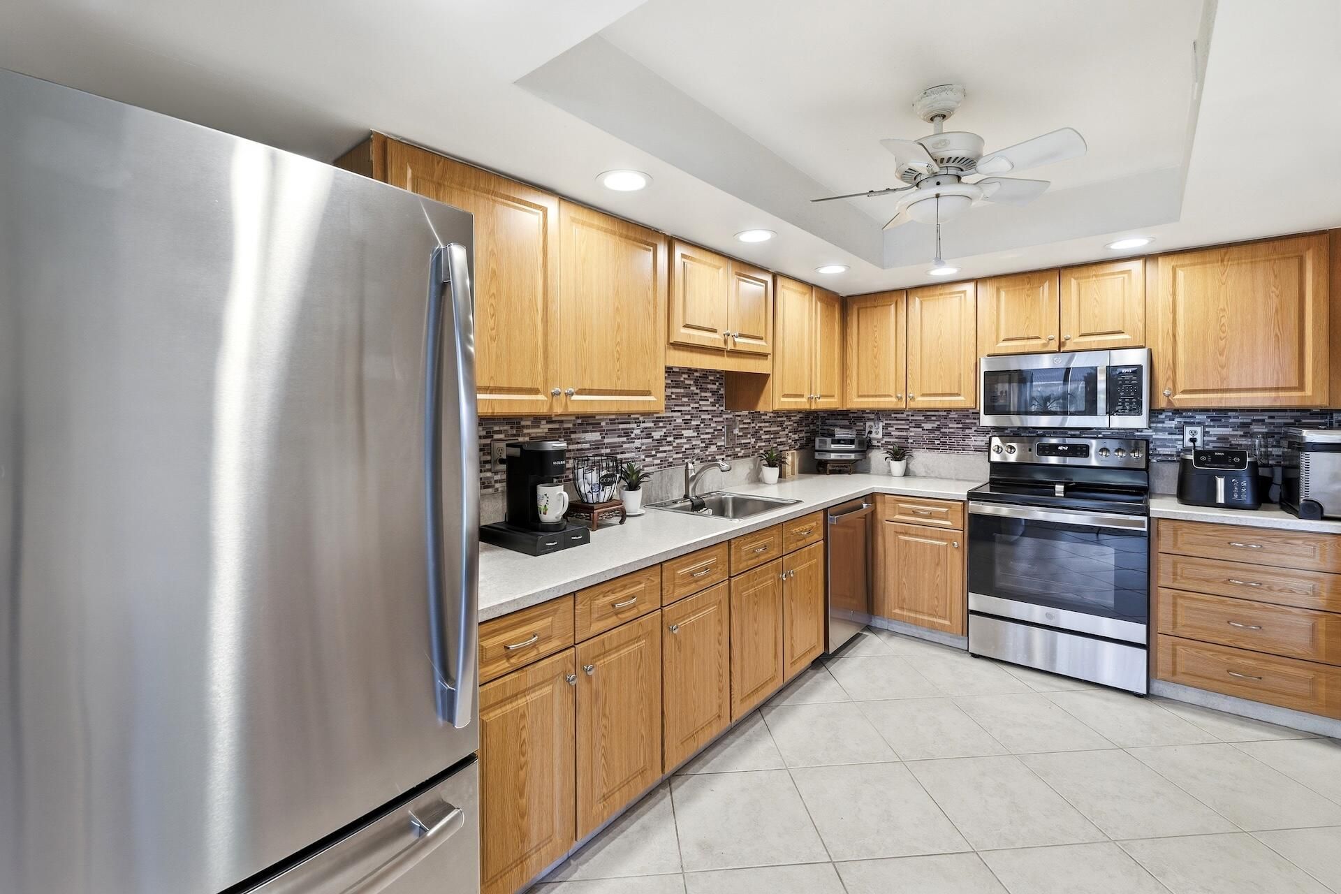 5344 Woodland Lakes Drive, Unit 223, Palm Beach Gardens, FL 33418 Photo