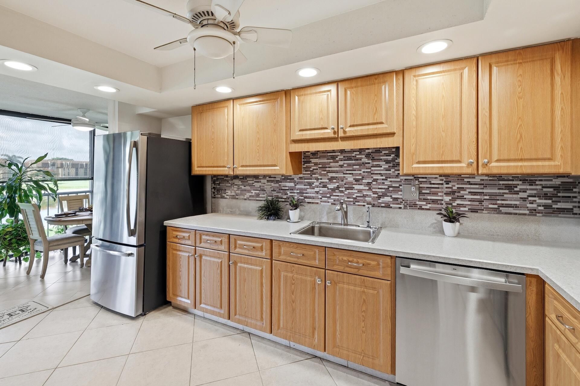5344 Woodland Lakes Drive, Unit 223, Palm Beach Gardens, FL 33418 Photo