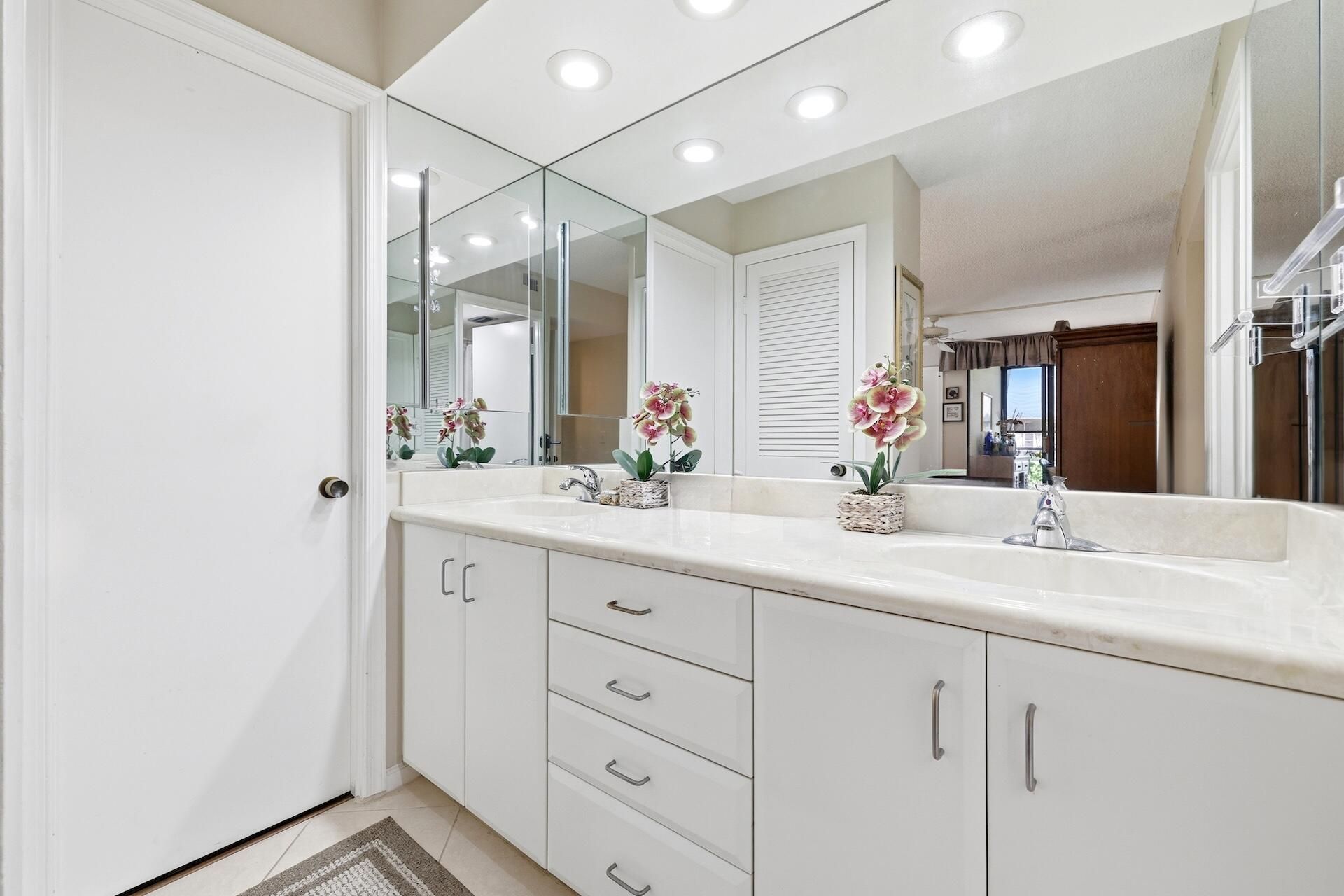 5344 Woodland Lakes Drive, Unit 223, Palm Beach Gardens, FL 33418 Photo