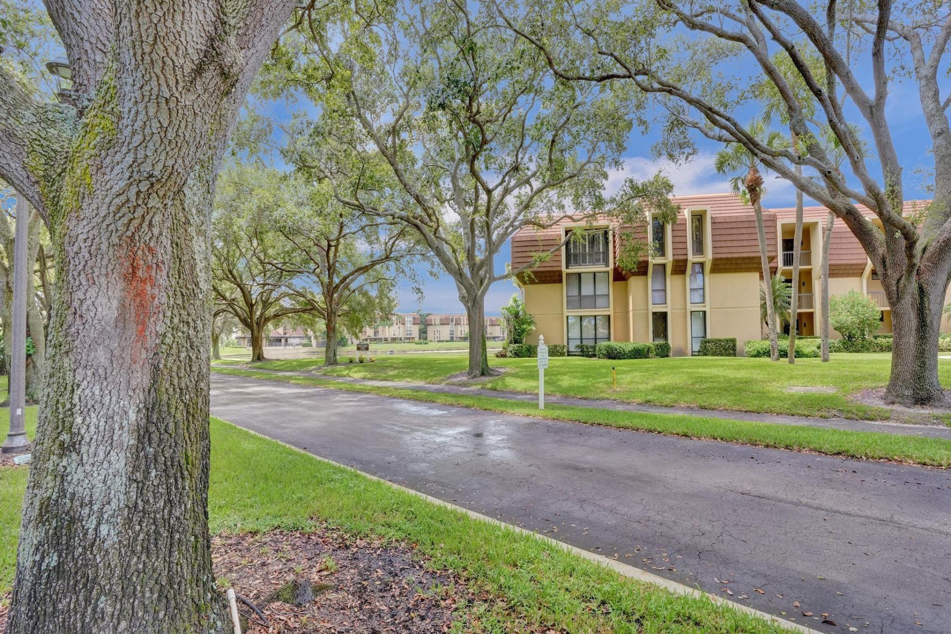5344 Woodland Lakes Drive, Unit 223, Palm Beach Gardens, FL 33418 Photo