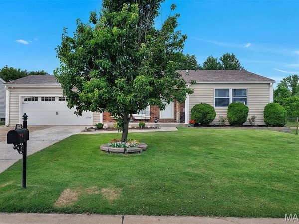 3256 Janton Lane, St Charles, MO 63301