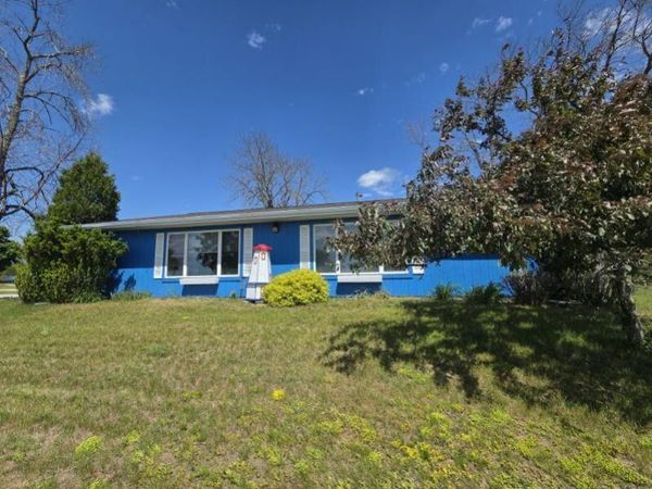 4020 Memorial Dr, Two Rivers, WI 54241