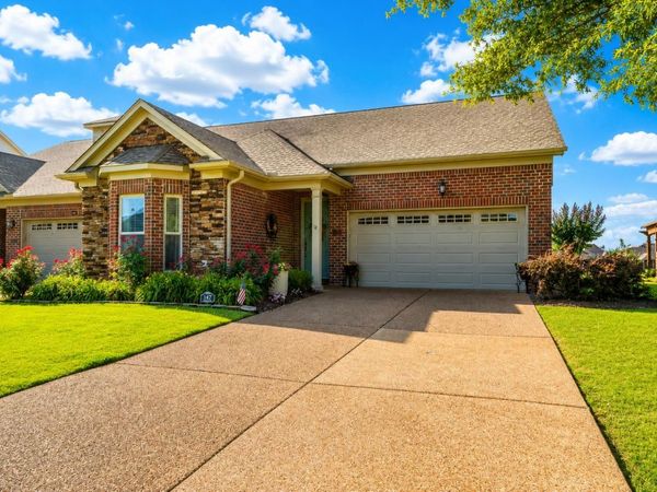 147 ST ANDREWS DR E, Unit 58-E, Oakland, TN 38060