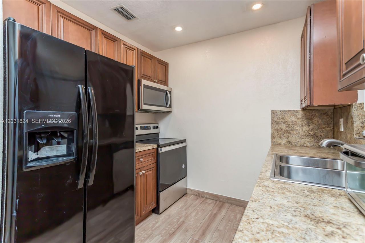 630 NW 199th St , Miami Gardens, FL 33169 Photo