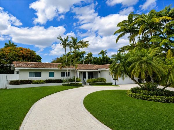 9710 SW 72nd Ct , Pinecrest, FL 33156