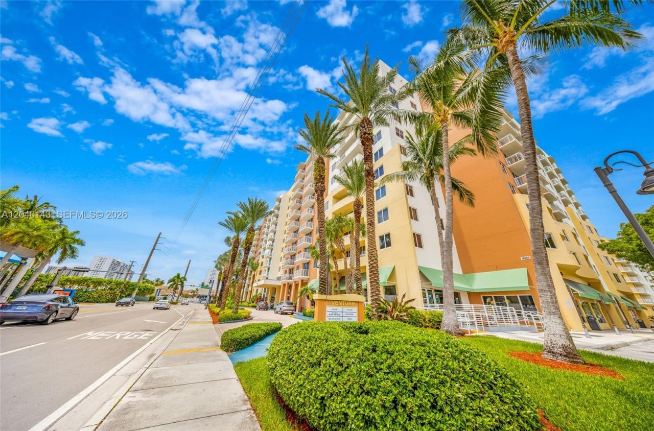 2775 NE 187th St , Unit 318, Aventura, FL 33180 Photo