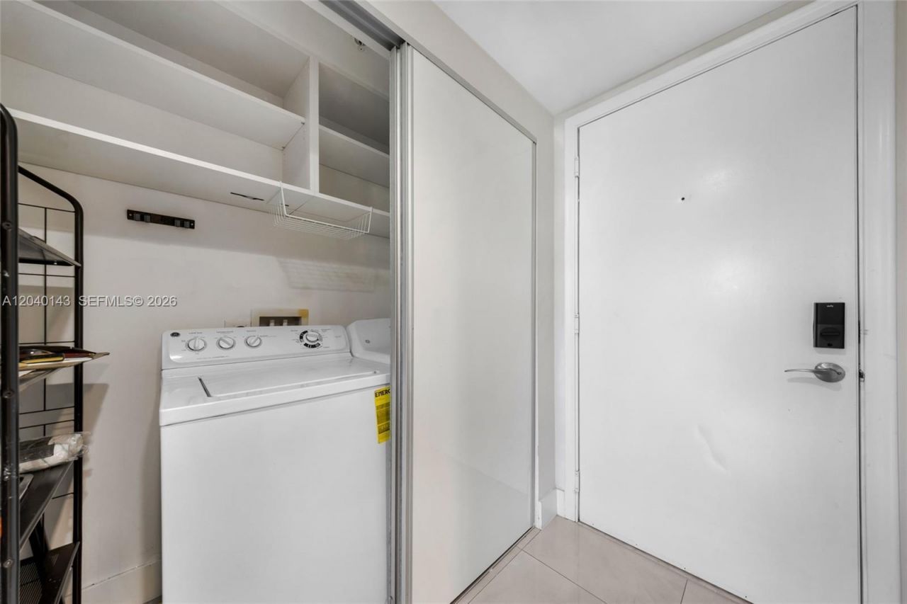 2775 NE 187th St , Unit 318, Aventura, FL 33180 Photo