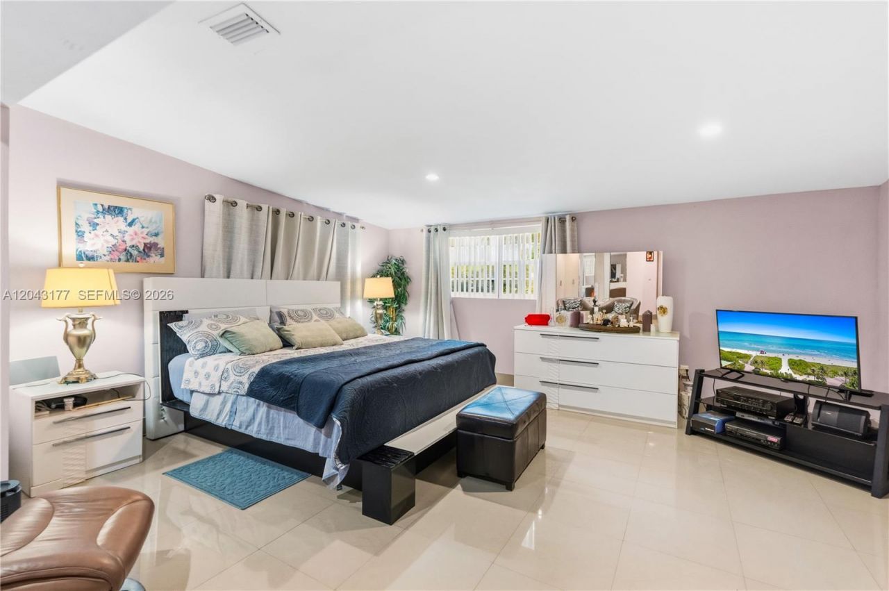 20400 NW 25th Ave, Miami Gardens, FL 33056 Photo