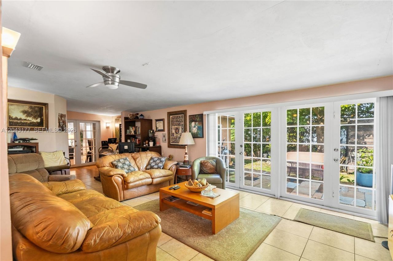 20400 NW 25th Ave, Miami Gardens, FL 33056 Photo