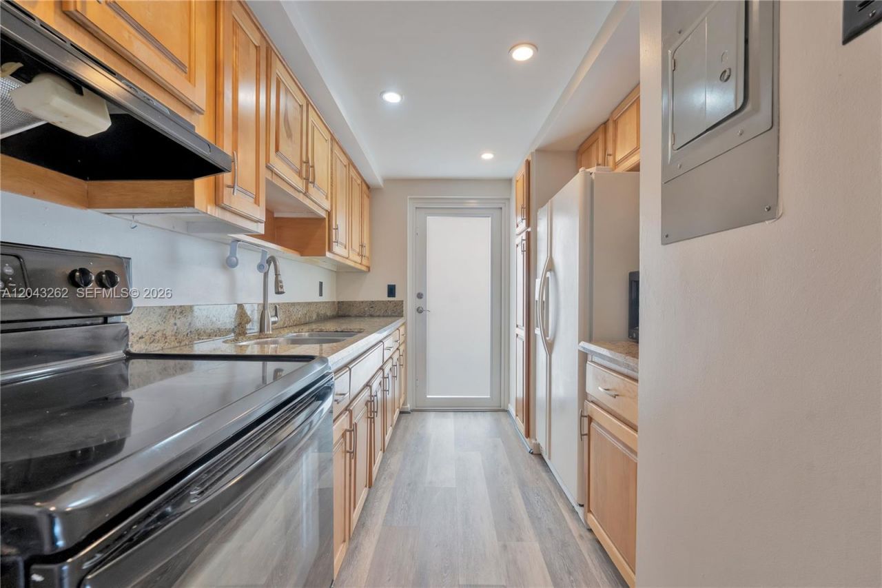 710 N Ocean Blvd , Unit 710, Pompano Beach, FL 33062 Photo