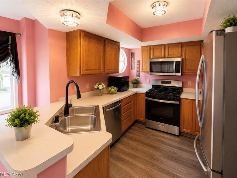 17619 Wildwood Lane, Cleveland, OH 44119 Photo 10