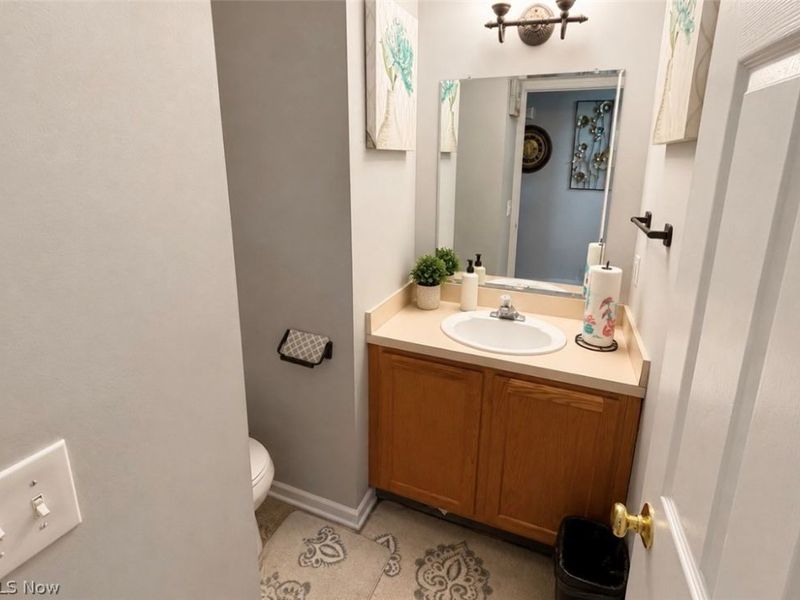 17619 Wildwood Lane, Cleveland, OH 44119 Photo 13