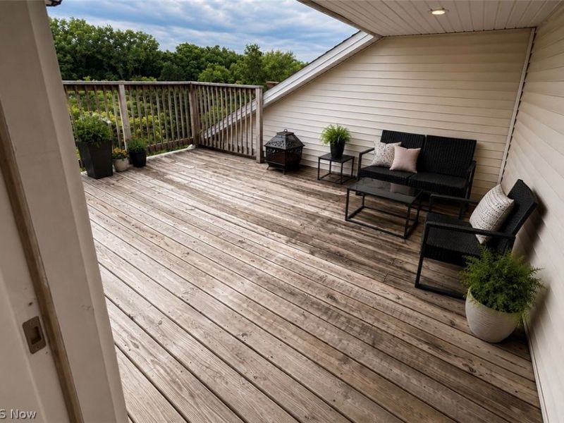 17619 Wildwood Lane, Cleveland, OH 44119 Photo 32
