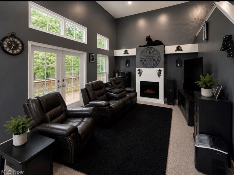 17619 Wildwood Lane, Cleveland, OH 44119 Photo 5