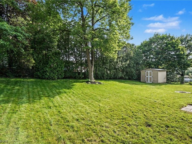 2904 Burr Oak Drive, Akron, OH 44333 Photo 28