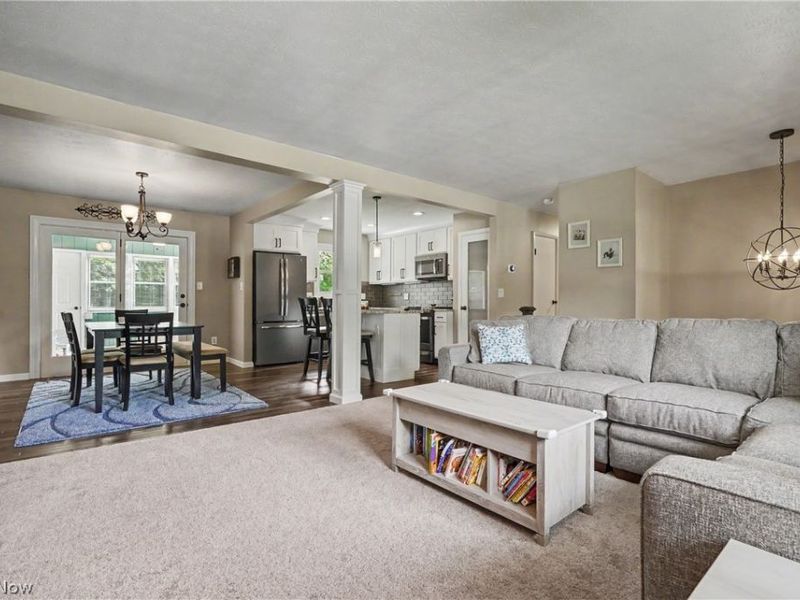 2904 Burr Oak Drive, Akron, OH 44333 Photo 6