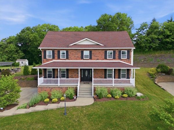 957 Douglas Dr, Pittsburgh, PA 15239