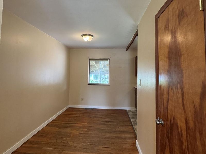 2480 Vanderberg Avenue, Columbus, OH 43204 Photo 4