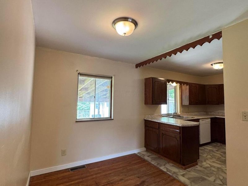 2480 Vanderberg Avenue, Columbus, OH 43204 Photo 5