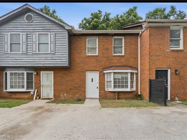 667 Hunting Creek Lane SE, Conyers, GA 30013