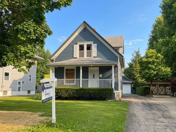 26 Monroe Avenue , Elgin, IL 60123