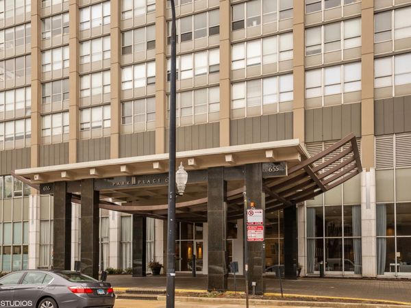 655 W Irving Park Road , Unit 2213, Chicago, IL 60613