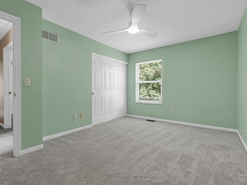 8042 Laurelwood Drive, Hamilton Twp, OH 45039 Photo 31