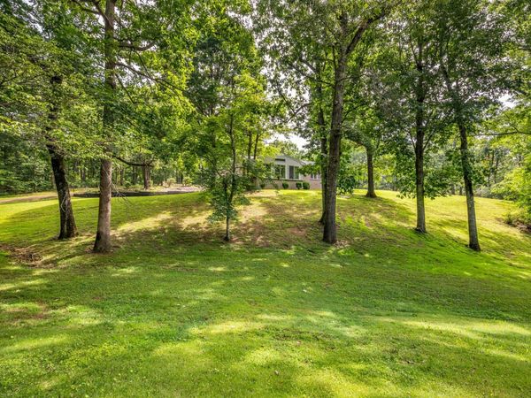 4251 Moss Hill Dr , Nunnelly, TN 37137