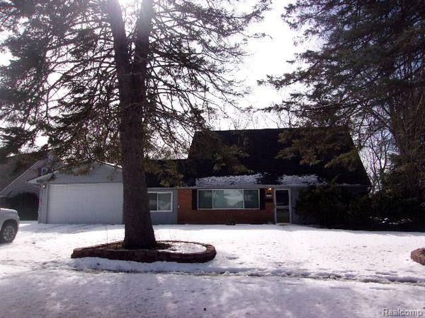 3611 Percy King Road, Waterford Twp, MI 48329