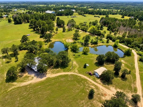 318 Grey Wolf LN, Bastrop, TX 78602