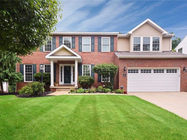 111 Woodcrest, Venetia, PA 15367