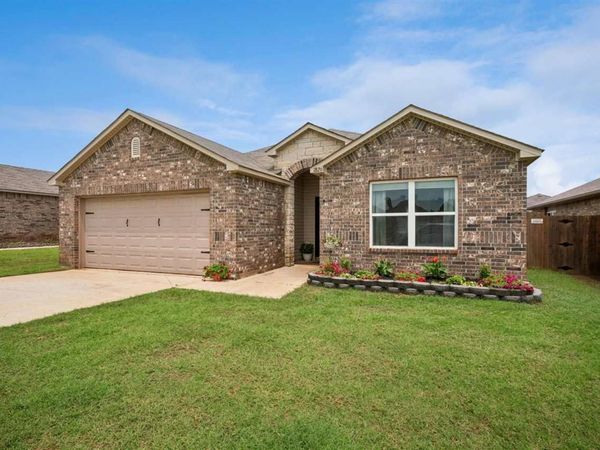 1826 E Moore Avenue, Stillwater, OK 74075
