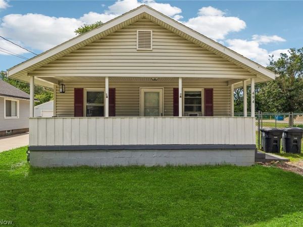 494 Baltimore Avenue, Akron, OH 44306