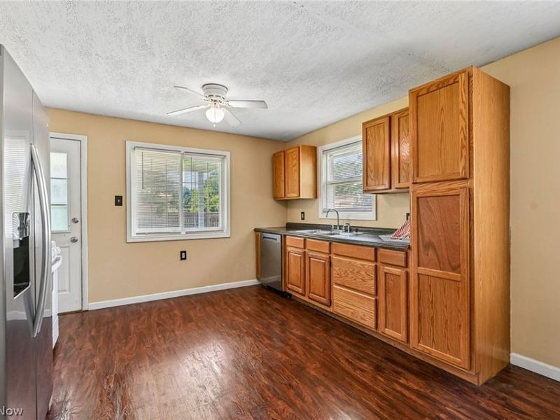 494 Baltimore Avenue, Akron, OH 44306 Photo 4