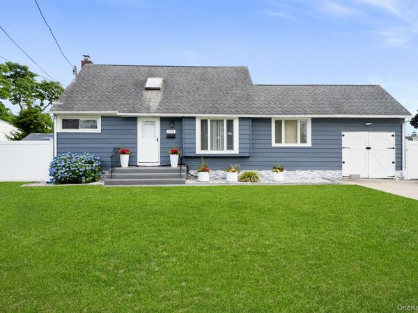389 33rd Street , Lindenhurst, NY 11757
