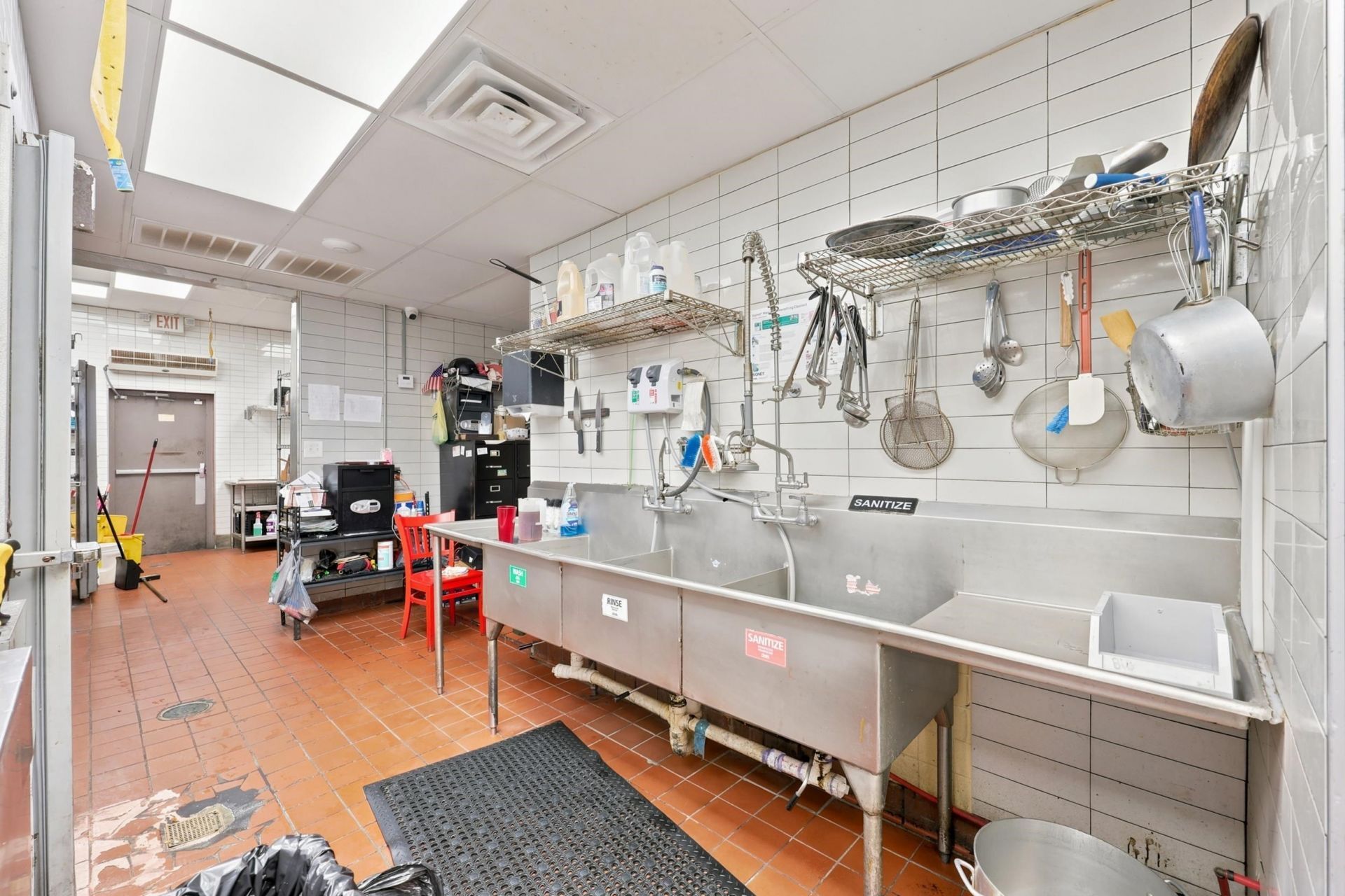 2297 S Kings Hwy.  Photo 33