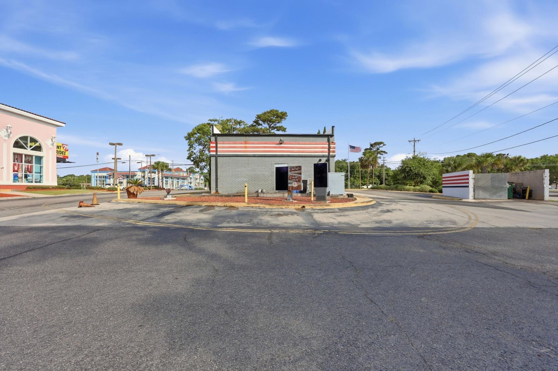 2297 S Kings Hwy.  Photo 49