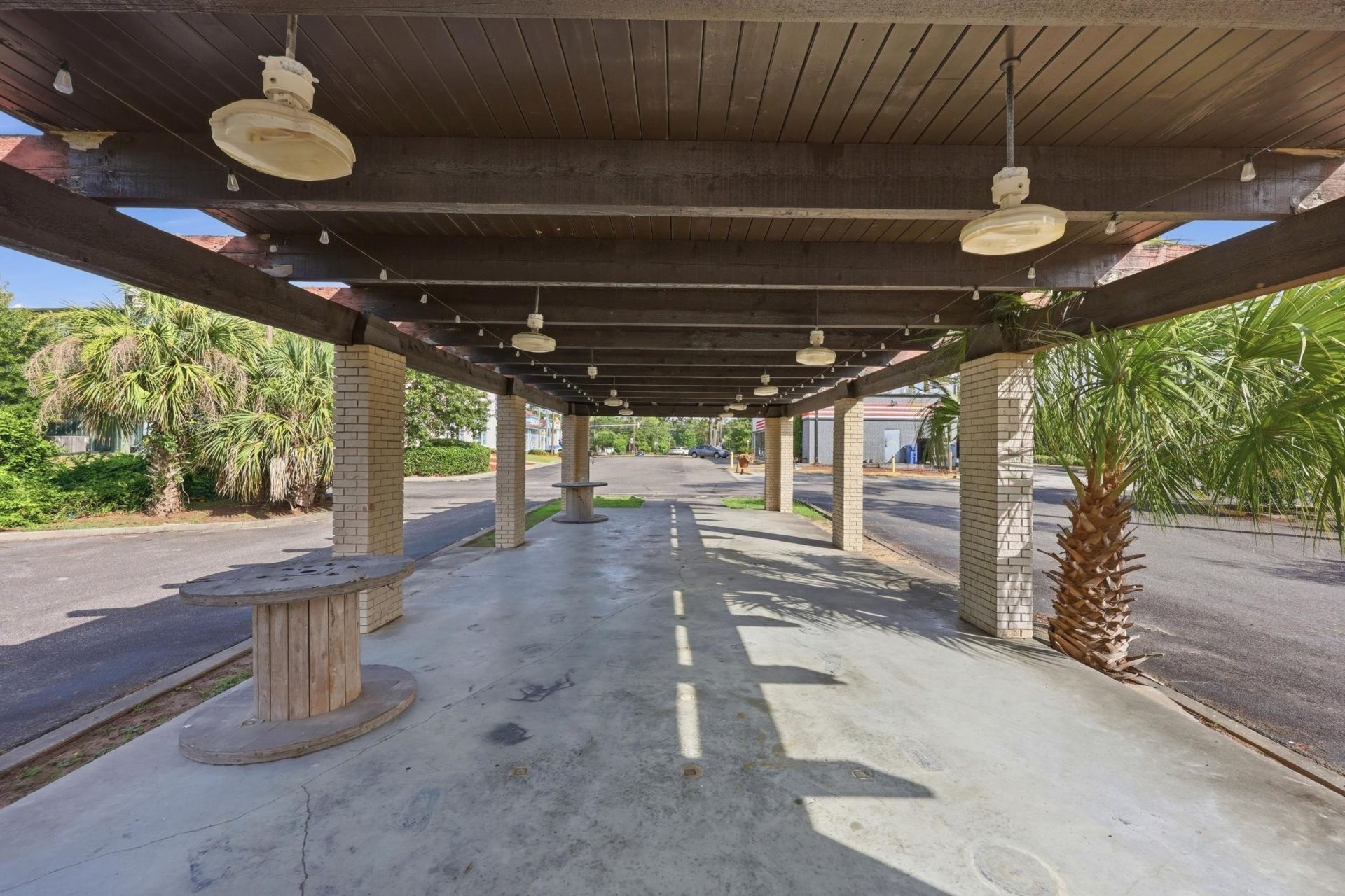 2297 S Kings Hwy.  Photo 54