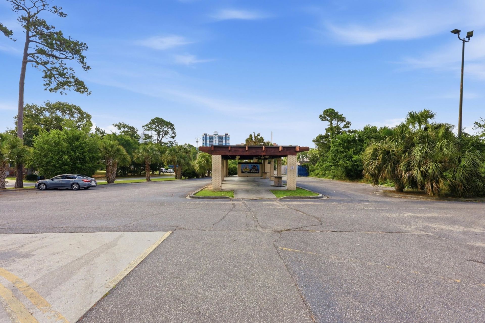 2297 S Kings Hwy.  Photo 56