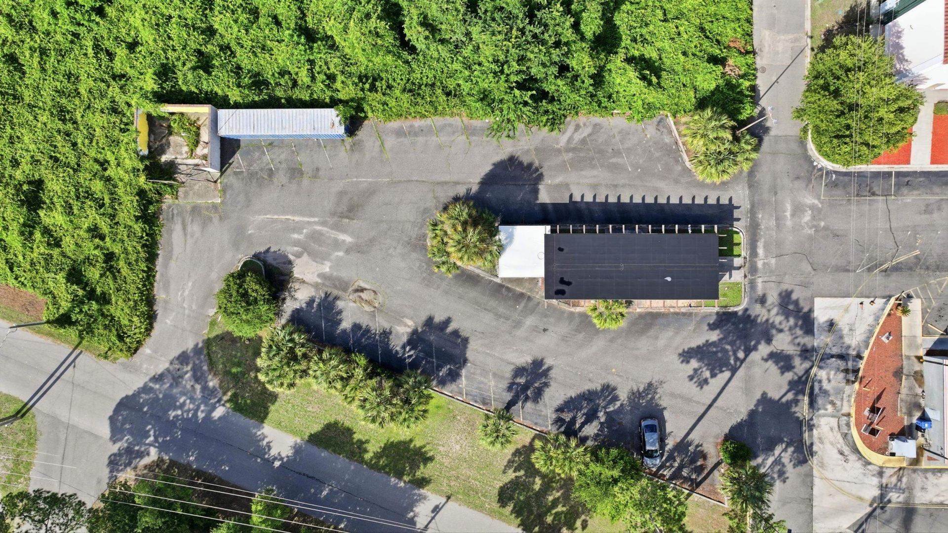 2297 S Kings Hwy.  Photo 64